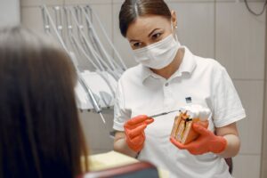 Top Benefits of Seeing a Dental Hygienist Regularly