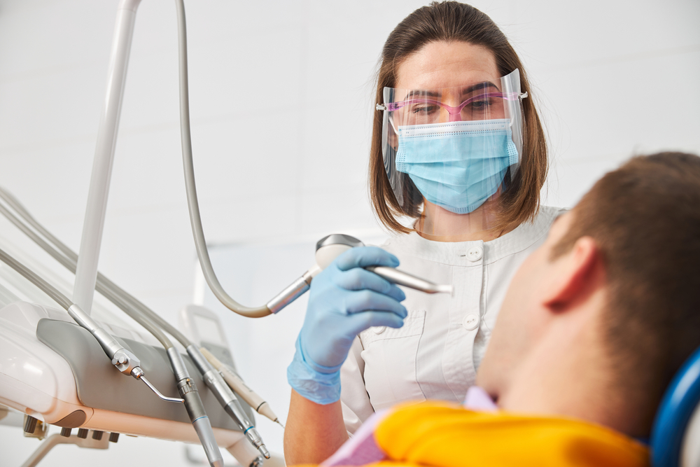 is air polishing safe for teeth and gums