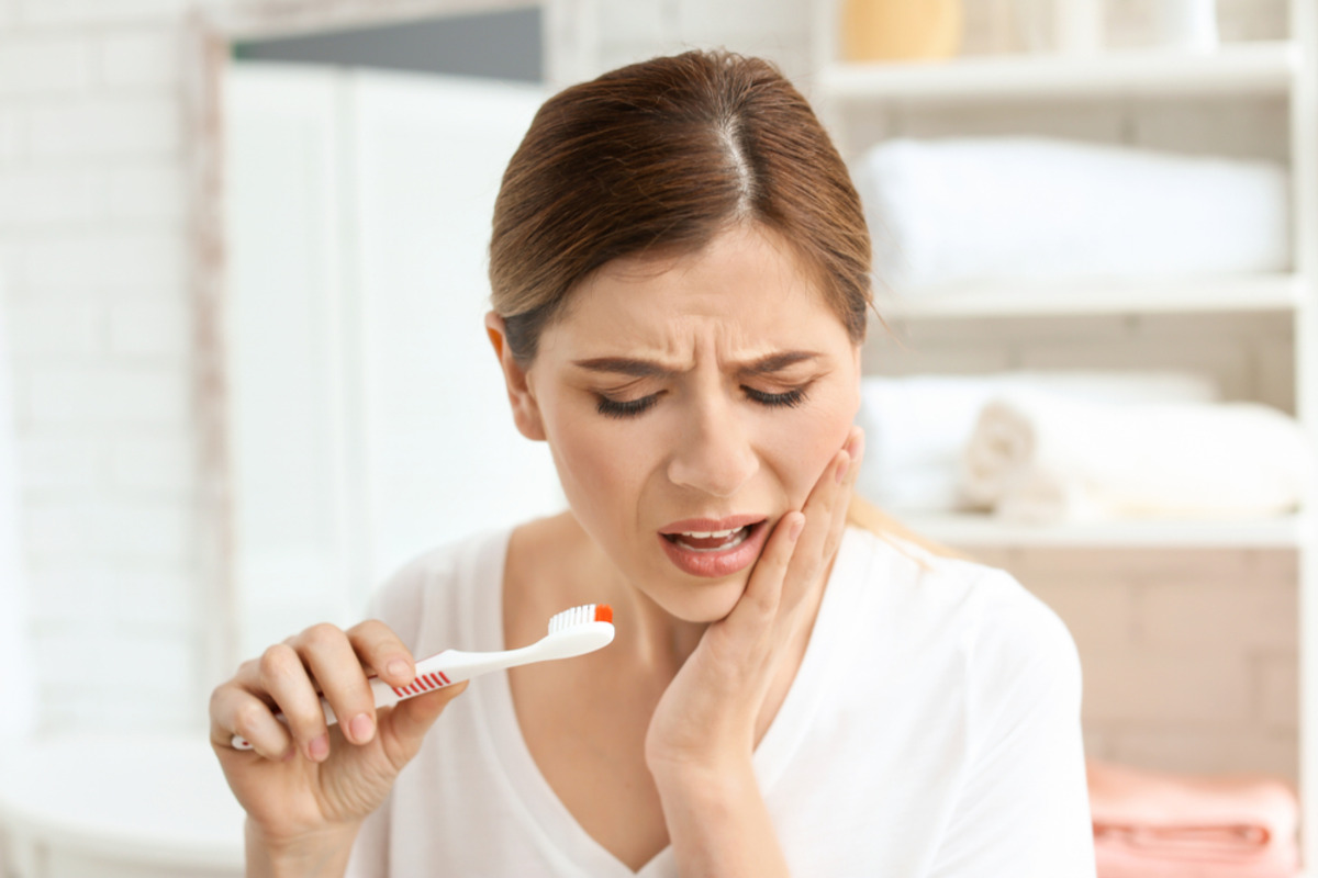 why gums bleed when brushing