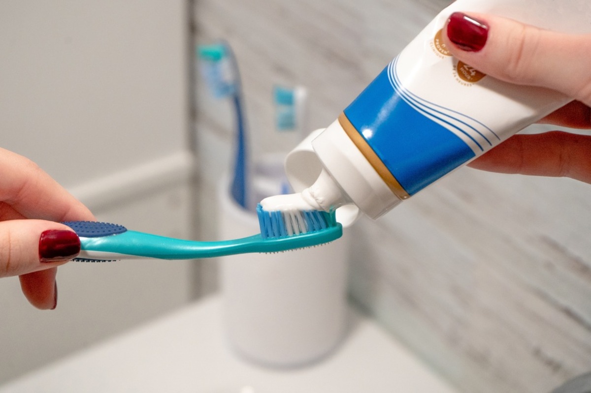 whitening toothpaste not removing stains
